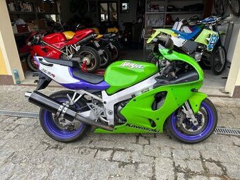 Kawasaki zx7r