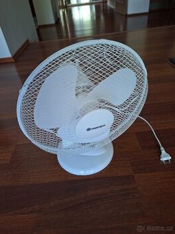 Stolni ventilator bily