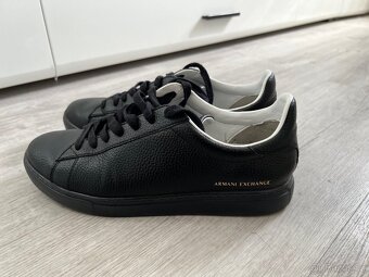 Jak nové kožené tenisky boty Armani Exchange v. 42