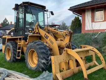 Nakladač kolový CAT 910, kloubový nakladač 6700 kg