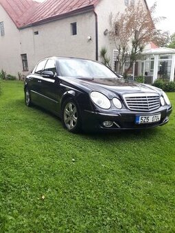 Prodám Mercedes Benz e 211