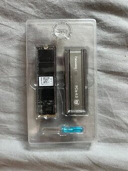 M.2 SSD 2 (TB) Fanoušků PCIe 4.0 (Rezervováno)