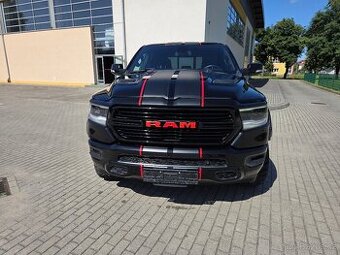 DODGE RAM 1500 5.7 HEMI 401 PS LARAMIE PANORAMA HARMA
