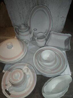 Porcelánová jídelní souprava