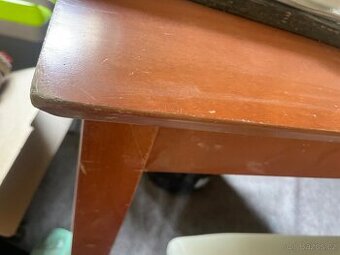 Jídelní stůl a židle