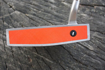 PUTTER značky NIKE - VELMI PĚKNÝ STAV