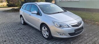 Opel Astra J Sports Tourer 1.4i 103Kw mod.2012 92 000km