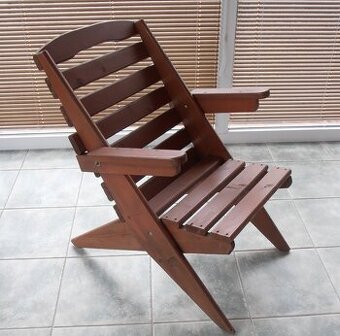 křeslo dřevěné - zahradní