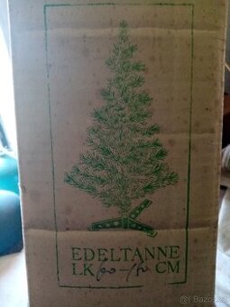 Starý retro umělý vánoční stromek