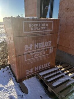 Heluz Family 44 broušená P10 247 x 440 x 249 mm