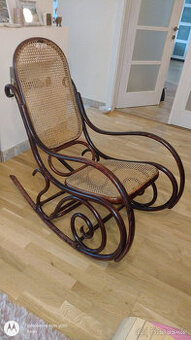 Originál Thonet – legenda mezi houpacími křesly