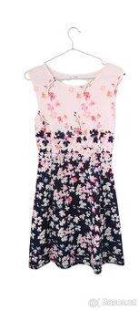 Šaty úplně nové XS