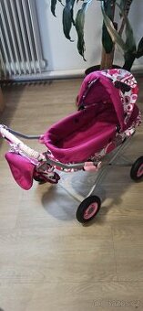 Kočárek pro panenky