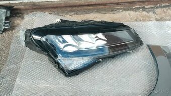 Škoda Superb 2020, kryt nárazníku, p.p blatník, p.p světlo