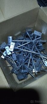 Držák hřebenové latě Bramac