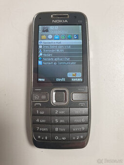 Nokia E52