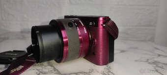 Nikon 1 J2 + 10-30 VR červený