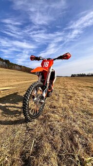 Motokrosová motorka KTM SX 85 2022 ZLEVNĚNO