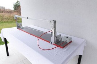 Řezačka polystyrenu 130x27cm navíc s vertikálním drátem