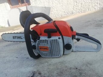 Motorová píla Stihl 028 AV electronic qvickstop - 1