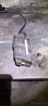 Klr 250 nadrzka na chl.kapalinu