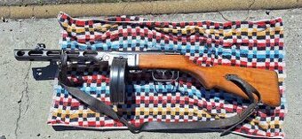 Znehodnocený samopal Ppsh-41 - 1