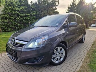 OPEL ZAFIRA 1.8 BENZIN 7-MÍST
