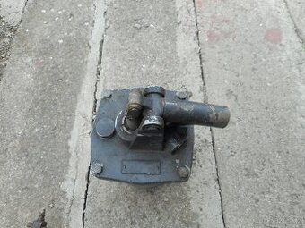 pumpa historická ruční hydraulická - 1