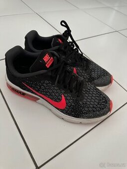 Nike 37,5 - 1