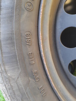 Sada plechových disků + pneu z vozidla VW Bora (2002)
