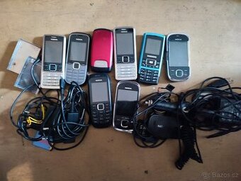 Starý mobil tlačítkový mobil mobily pro sběratele