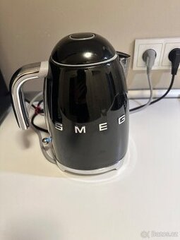 Rychlovarná konvice Smeg