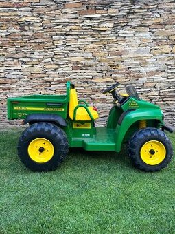 John Deere Gator