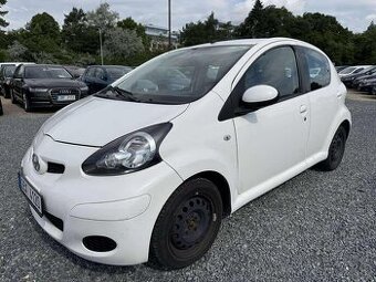 Toyota Aygo 1.0 50kw 2011 najeto 101km