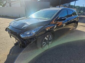 Hyundai i40 1.7 CRDi 104kw Premium Automat 2016