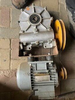 El. Motor s převodovkou