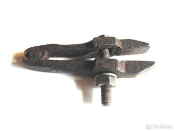 B218_ Zámečnická svěrka, 10 cm, retro