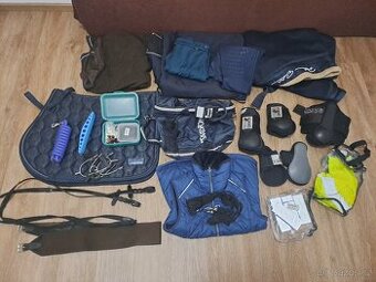 Mnoho věcí na kone