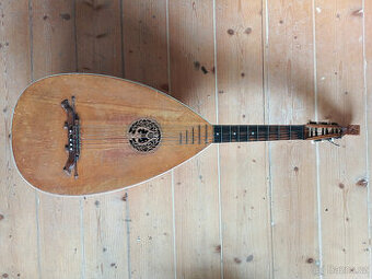 Kytarová loutna