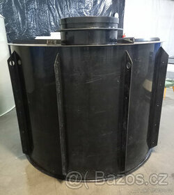 Retenční nádrž na vodu/jímka k obetonování - 5 m3