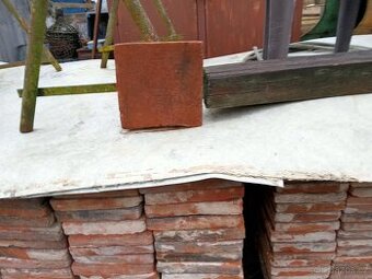 Prodám staré půdovky