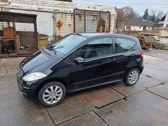 Predám Mercedes-Benz A, 1.4 benzín, 3-dverový,rok výroby 200