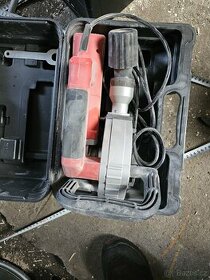 Kotoučovou pilu do zdiva