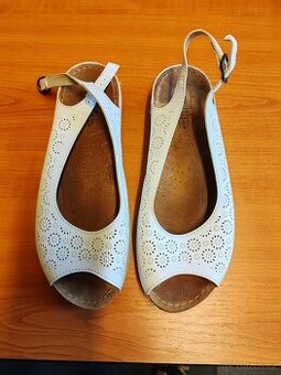 Prodám dámské kožené sandály vel. 40