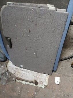 Peugeot 205 - roleta střešního okna