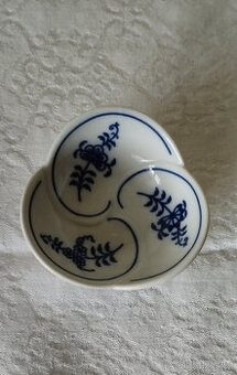 pravý cibulák, trojlístek, miska na džem, hořčici apod.,Dubí