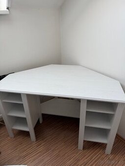 Psací stůl brusali