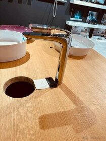 prodám Luxusní umyvadlovou baterii