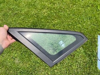 Sklo boční přední trojúhelník P+L Ford Focus C-Max