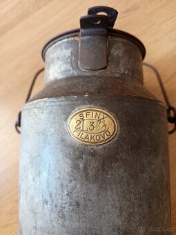 Stará konev na mléko